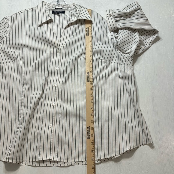 Jones New York Signature Woman 3X Striped Button Up Shirt Black White Red - Picture 5 of 9